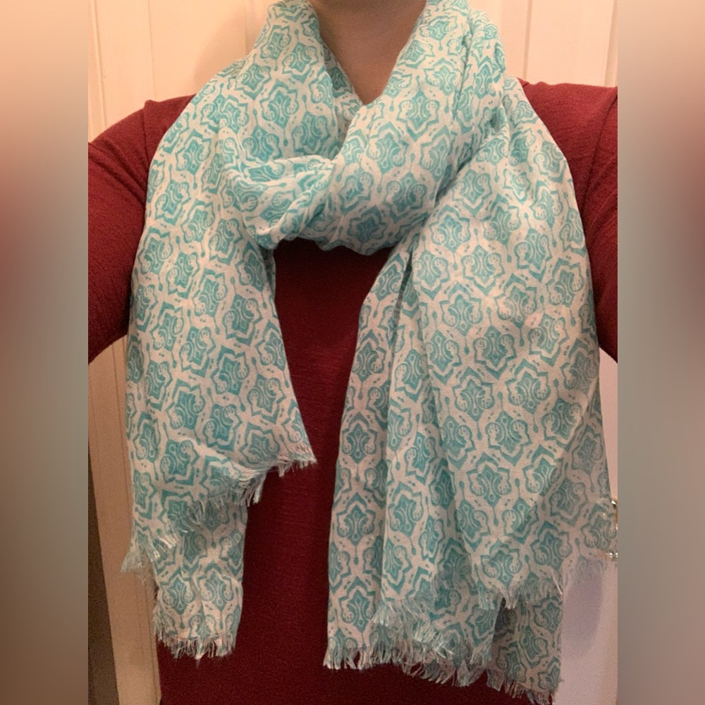 Papillon Scarf White and Green Unique Stamp Pattern